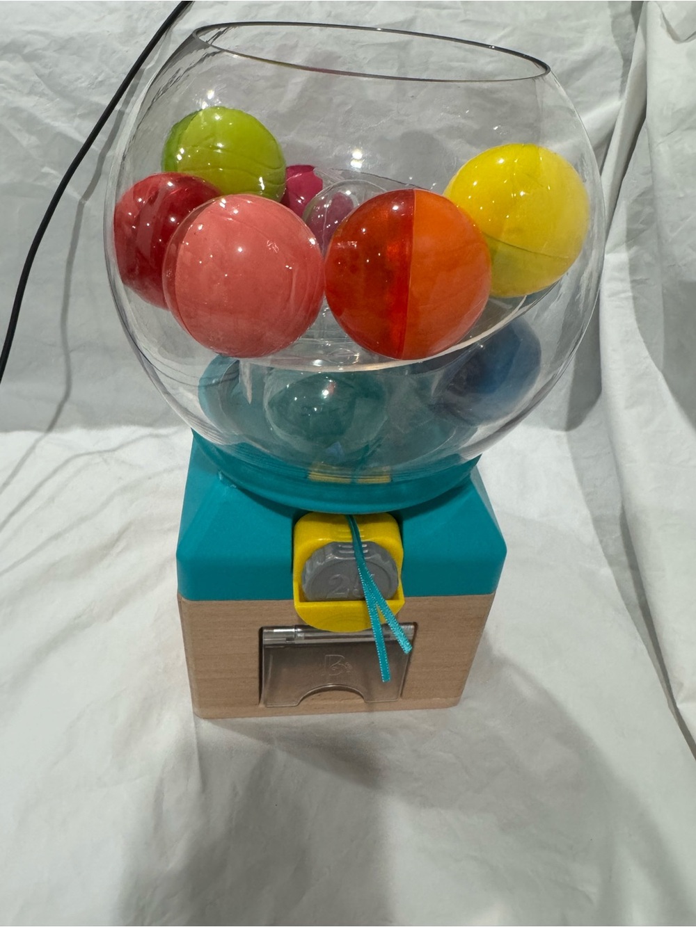 B. toys Rainbow Gumballs - Colors & Numbers Gumball Machine